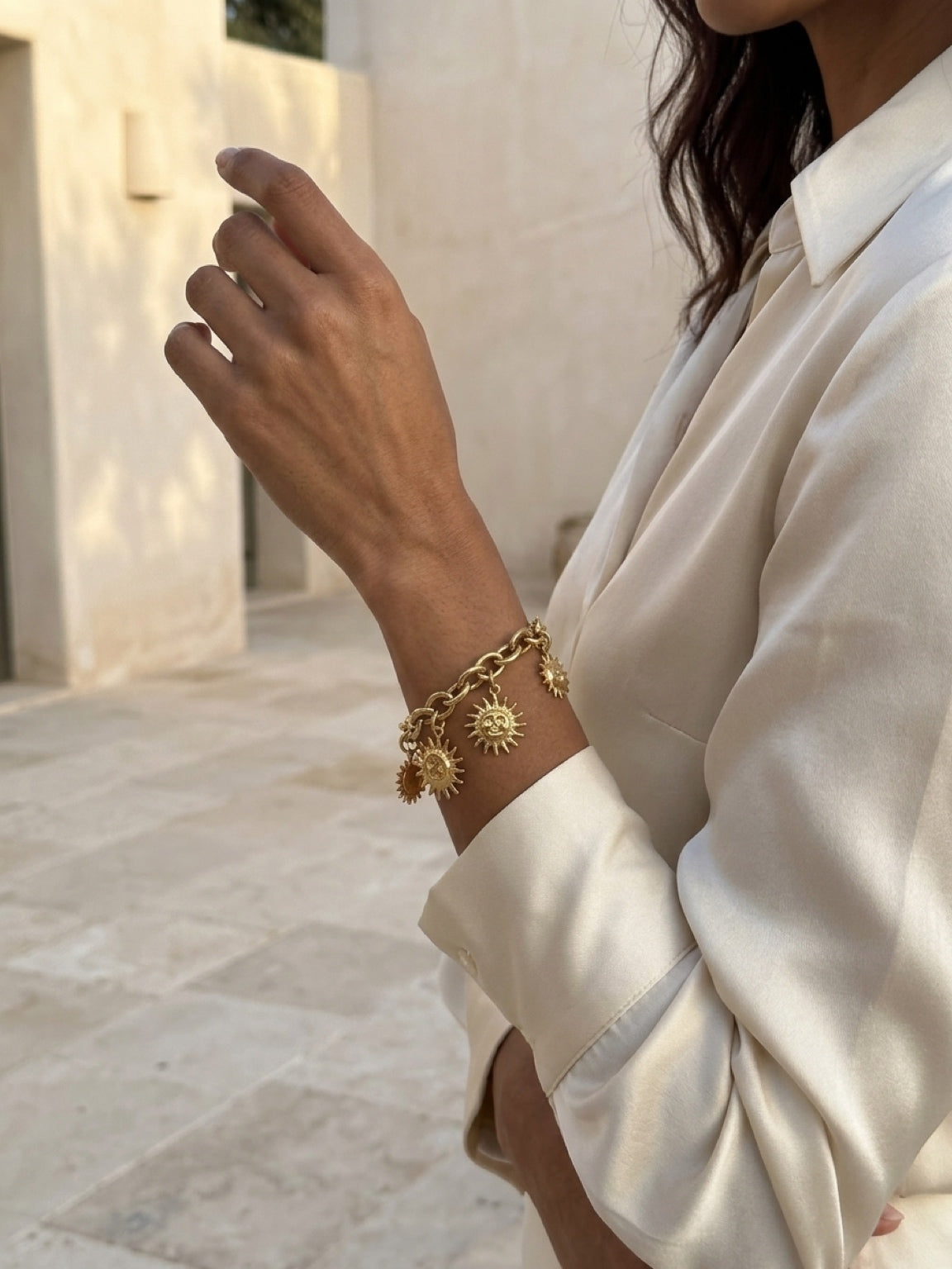 Bracelet Solaire – Charms Soleils Dorés